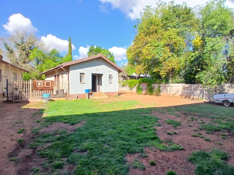5 Bedroom Property for Sale in Kuruman Northern Cape